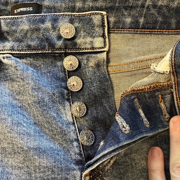 EXPRESS boyfriend midrise jean, size 10 - Picture 4 of 6